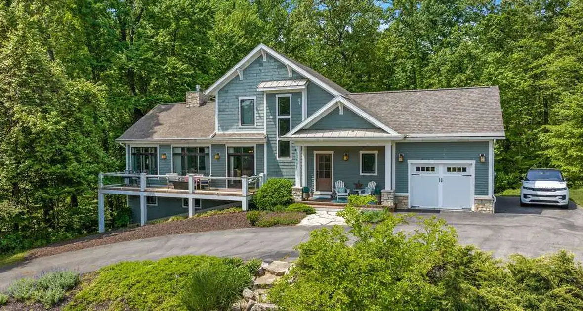 Pier Pressure: 5 Homes for Boat Lovers